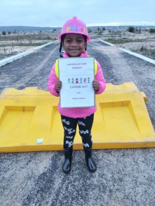 Macassar-meisie (4) kies projekbestuur by beroepdag