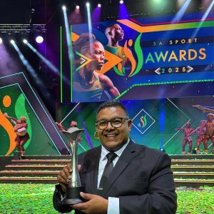 Gordon’s Bay photographer Roger Sedres snaps sports award