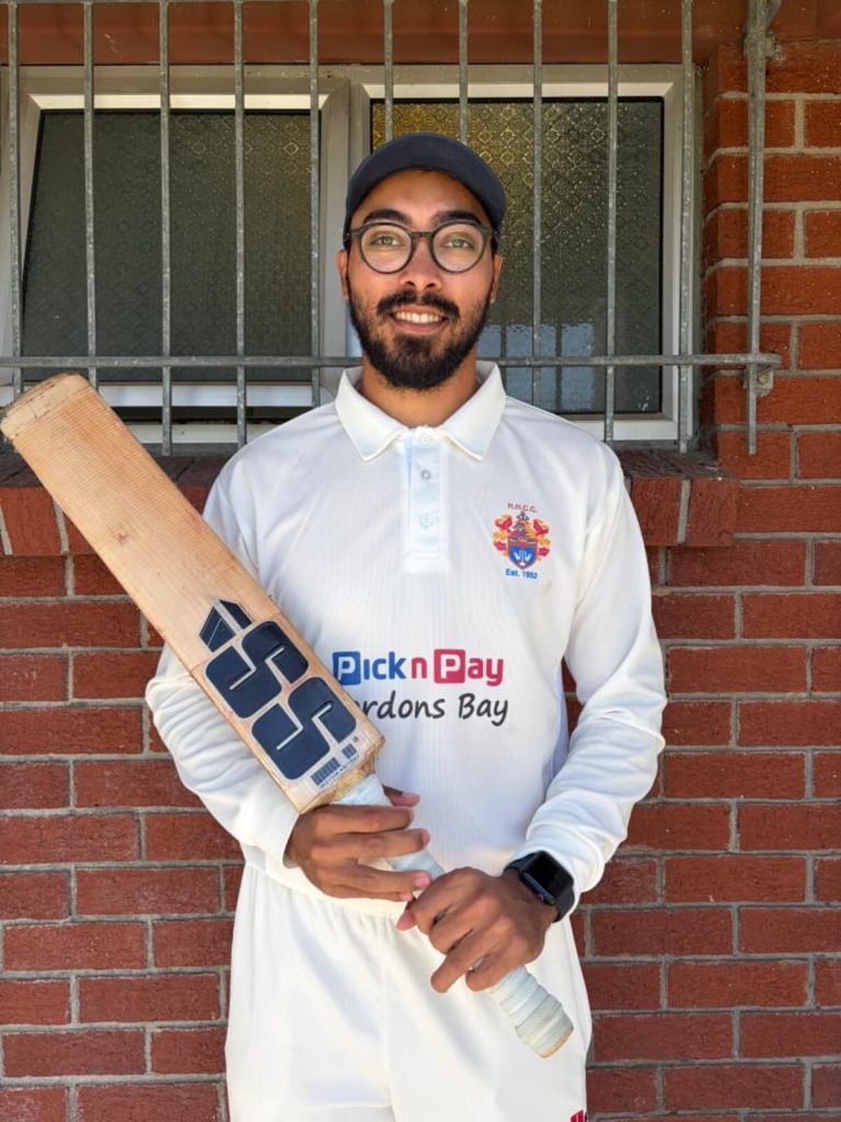 Yaasien Railoun of Hottentots-Holland Cricket Club smashed 5 sixes on his way to 43 ball 57 runs.