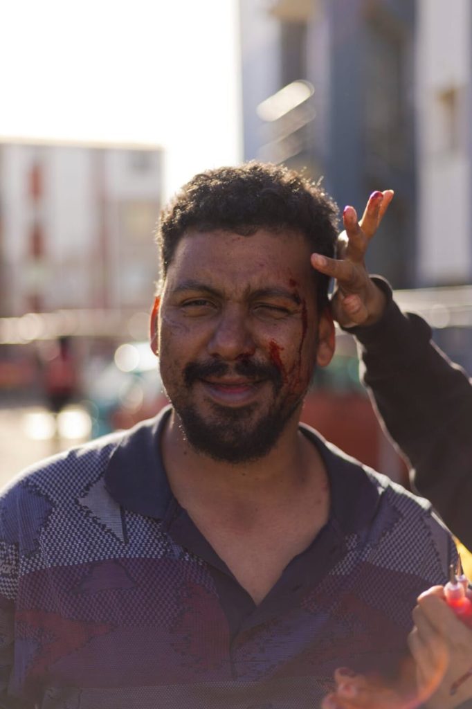 Dean Marais word voorberei vir 'n intense toneel in The Heart is a Muscle