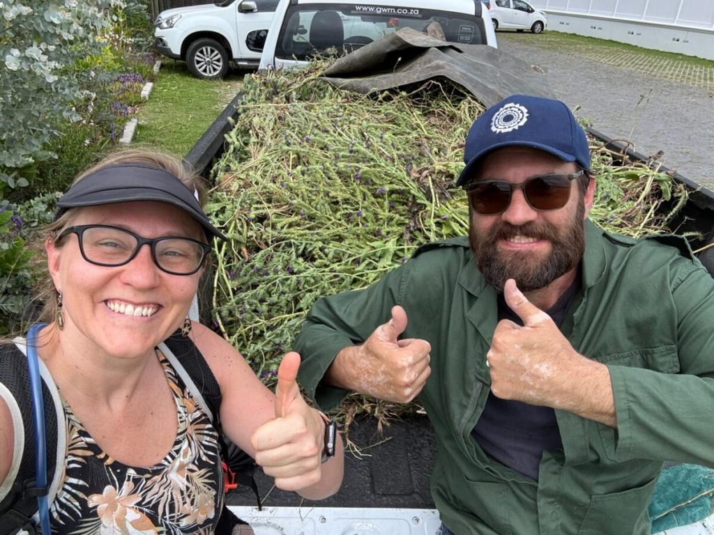 Tiffany Schultz and David Morris give a thumbs-up.