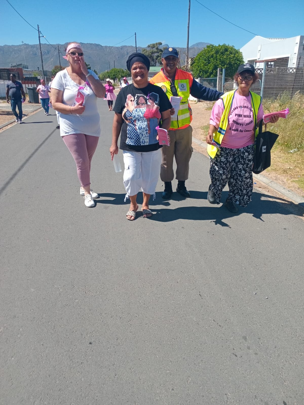 GPF-voorsitter, buurtwag-sekretaris, metropolisiebeampte en sopkombuis-bestuurder in Rusthof