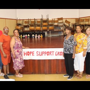 Kersfees vroeg gevier: Meer as 50 Macassar-kinders kry geskenke