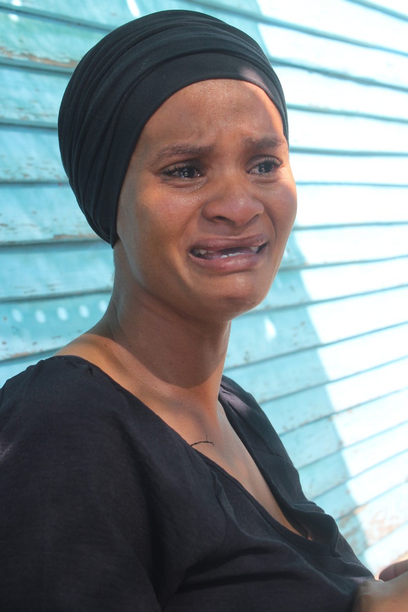 Macassar-ma betreur kind; vier ander