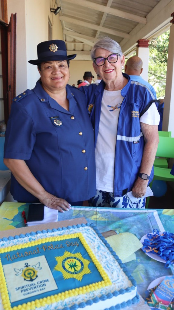 Police captain Adre Delport with community leader Edwina Hadfield