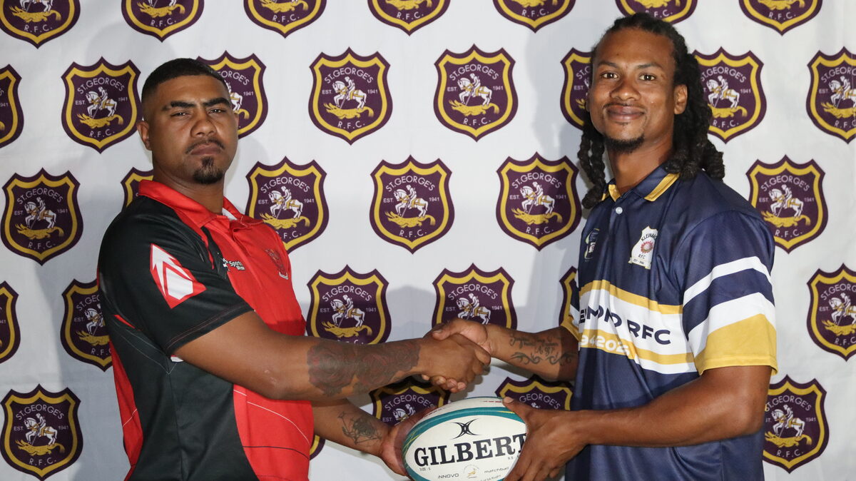 Strand United se Tyrone Jones en Kleinmond se Ganfried May by die loting-seremonie.