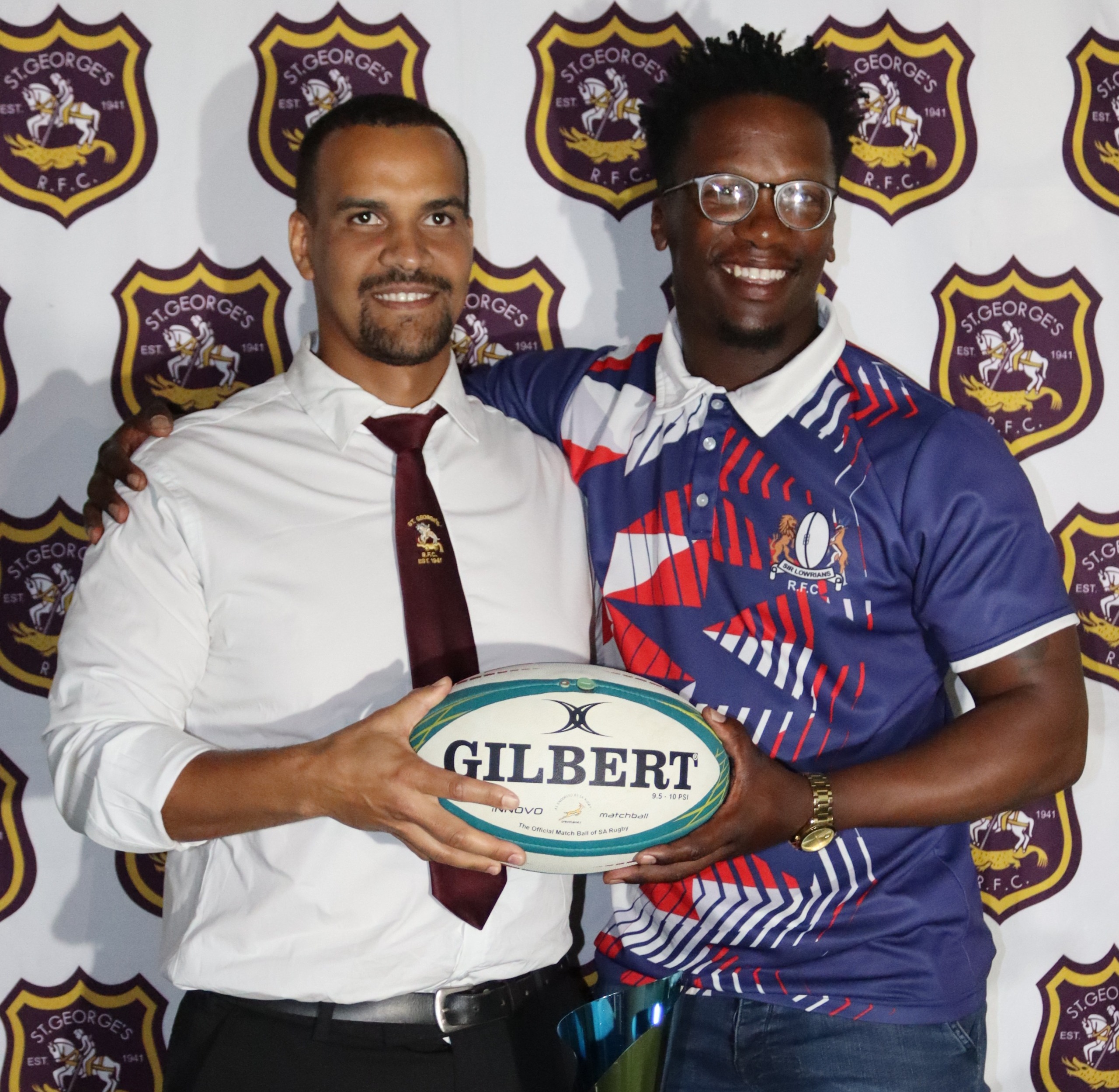 St. George's se Kyle Southon en Sir Lowrians se Ayanda Makhundayi by die loting.