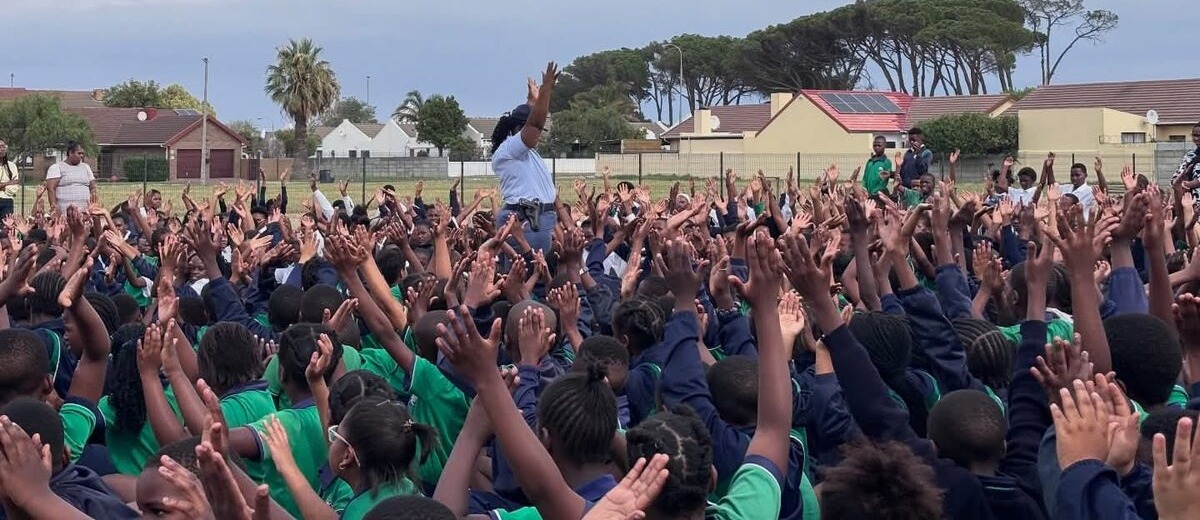 Police commander addresses Altena Primary learners about safety and anti-bullying during awareness day