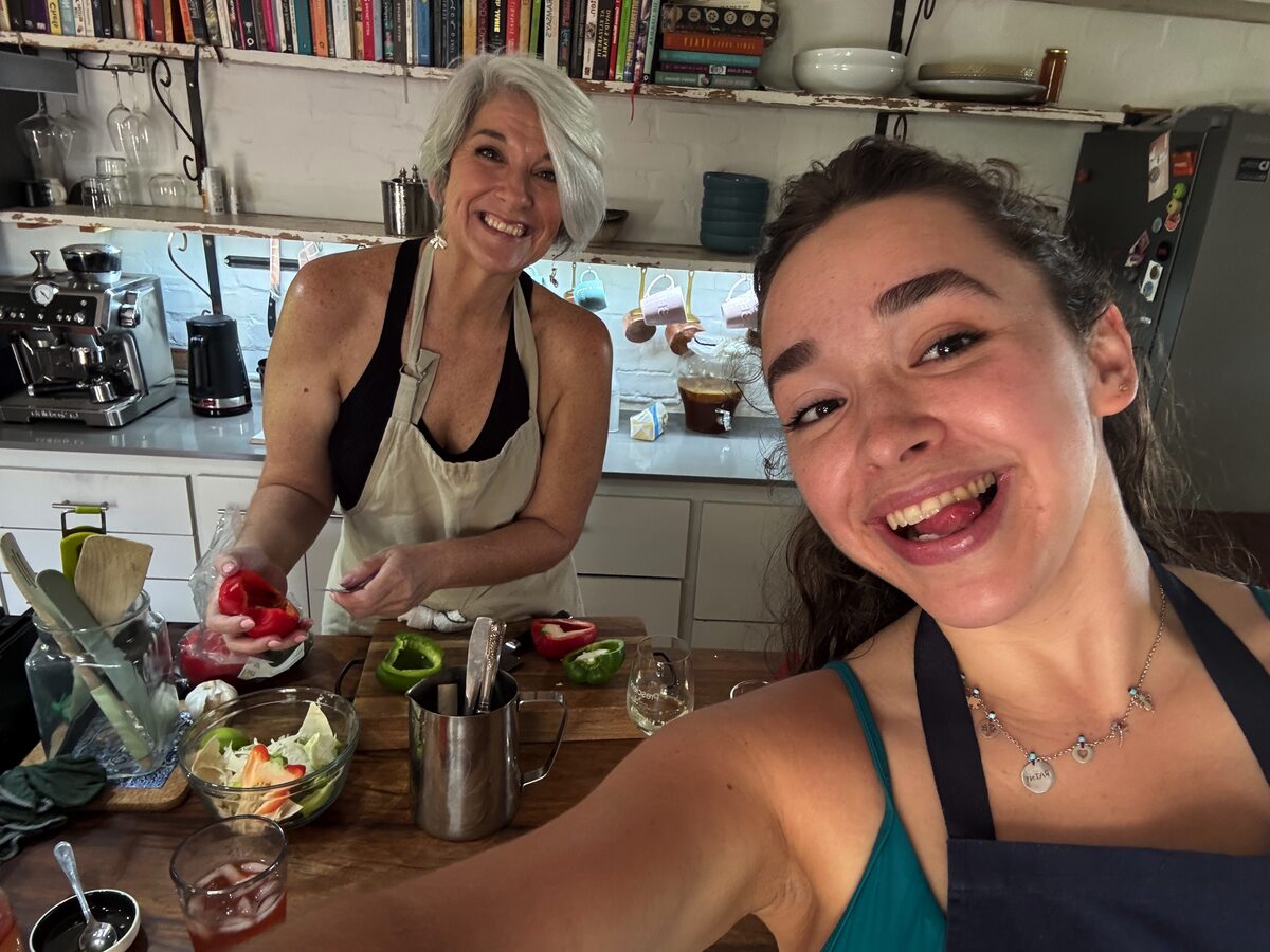 Raine Scott Anderson (right) with her mother Nicci who inspired her London Marathon journey.