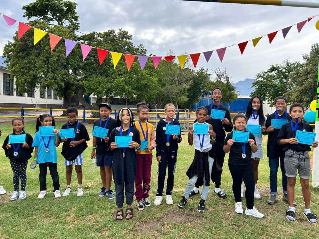 Group of participants at 5km charity fun walk for Girls' Brigade anniversary