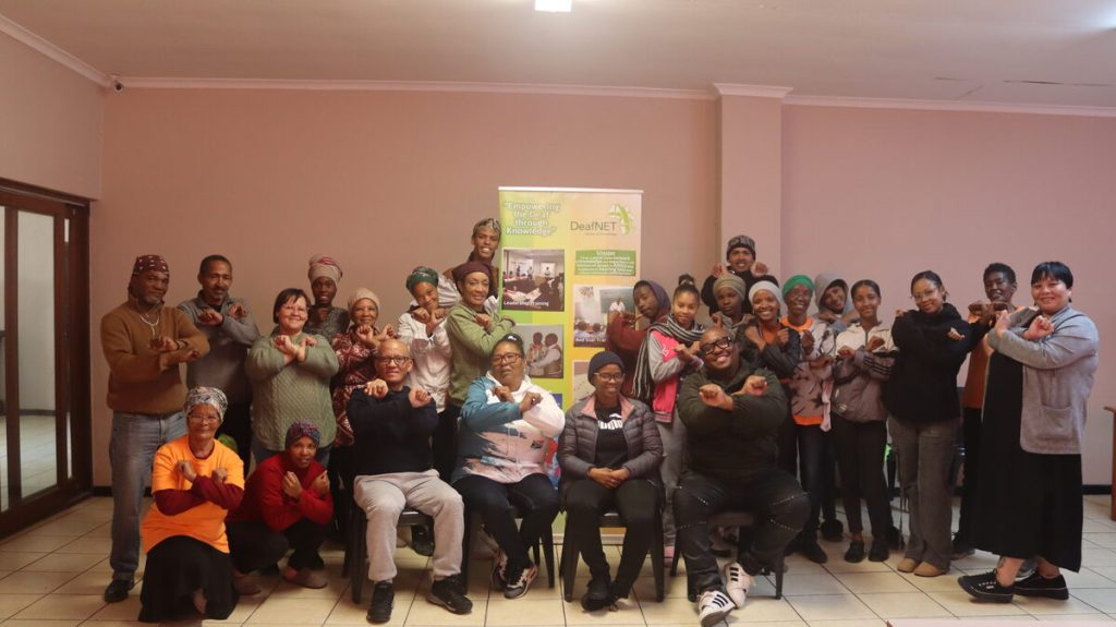 oung people learn South African Sign Language with support from Oasis and international NPO DeafNET.