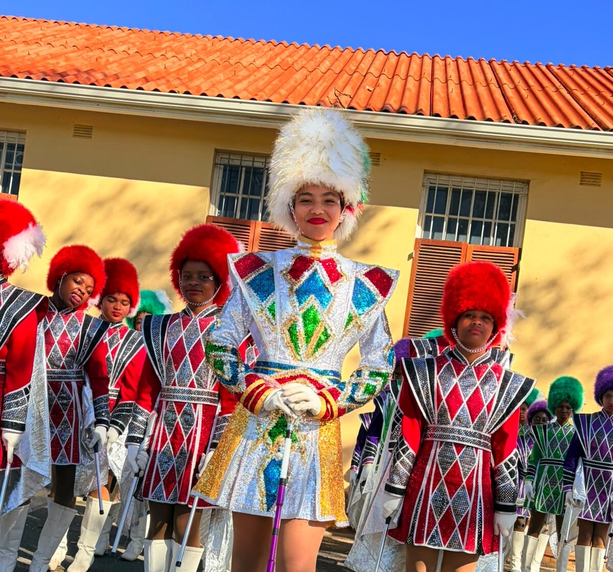 Taya Pettinger, grootdrilleier van Hoërskool Hottentots-Holland, wat eerste plek behaal het.