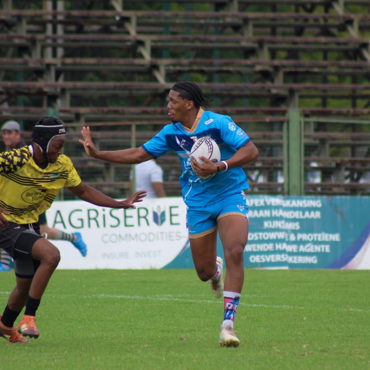 Hiram Welman van Macassar in aksie vir die Rustenburg Impala-rugbyklub onder die Luiperds-rugbyunie.