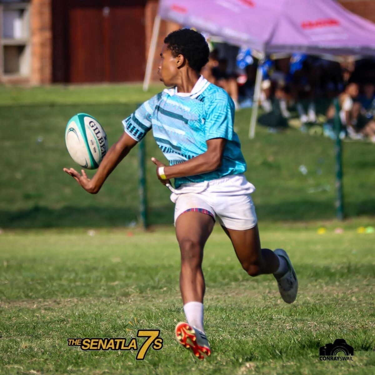 Lenton Wildschutt van Rusthof in aksie op die raakrugbyveld — sy spoed en akkuraatheid het hom WP-status besorg.