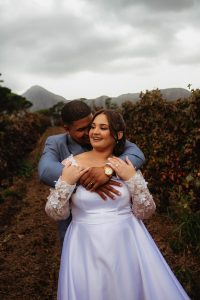 Van hartseer tot hoop: Paartjie se onvergeetlike troue by Ongegund