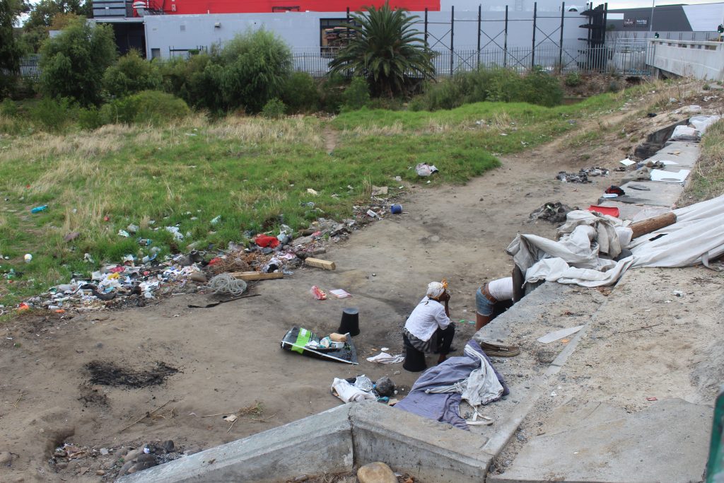 Vagrants under Somerset West bridge.