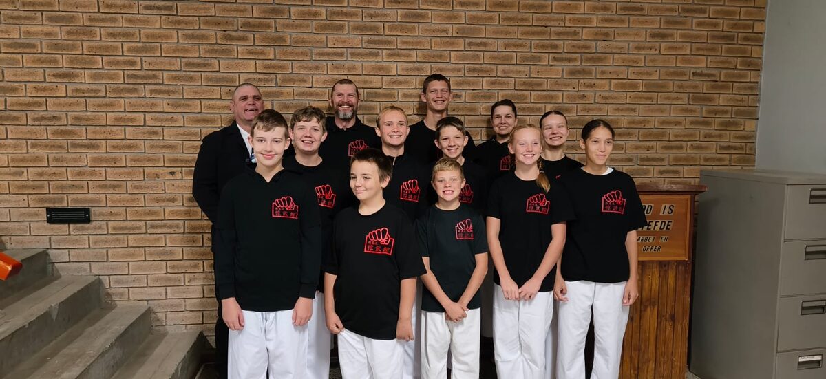 Die karateka's het almal hul Boland-klere verwerf.
