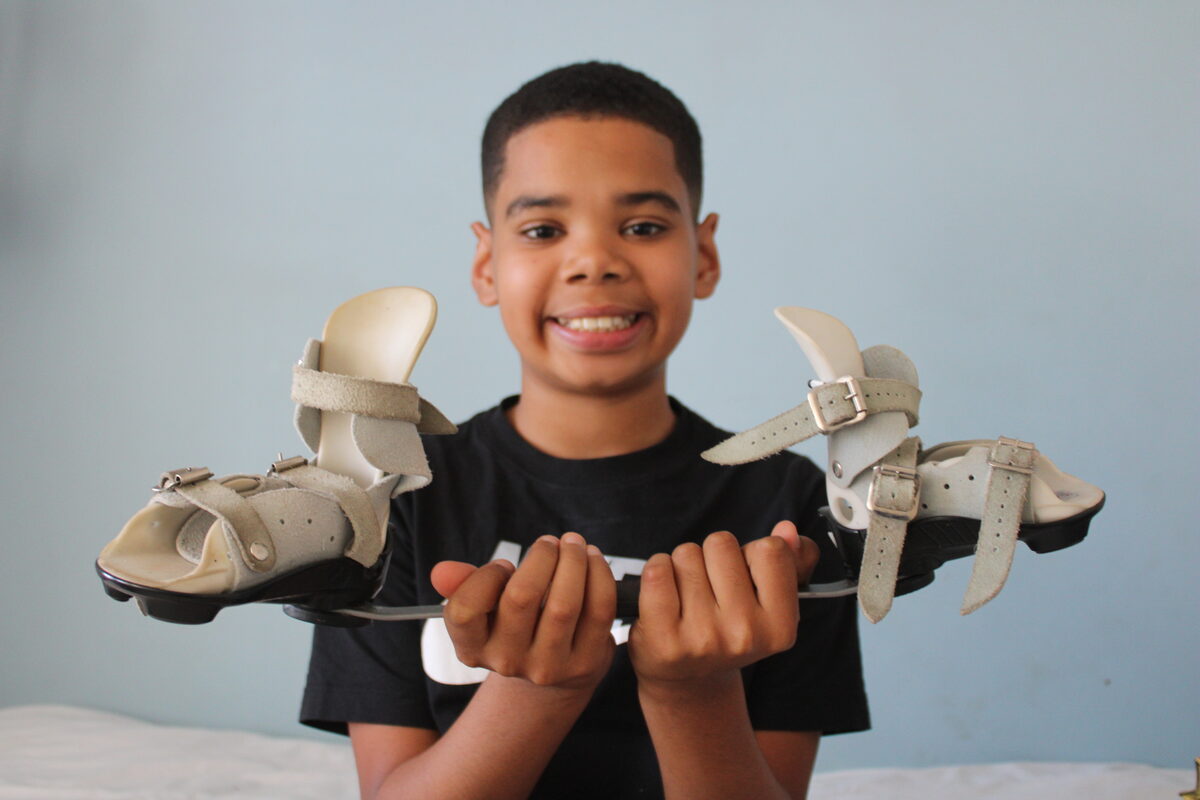 Malakai Leibrandt with his foot brace.