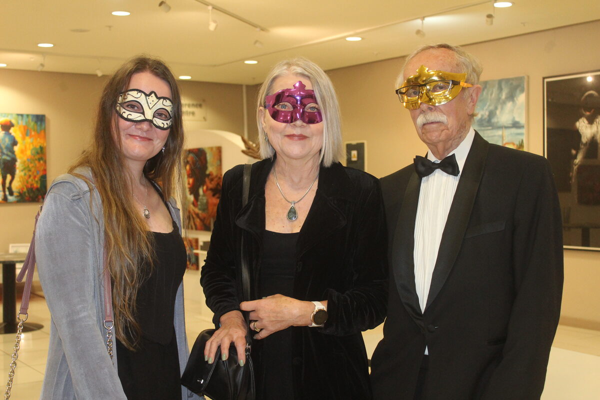 Sencit marks five decades with masked ball.