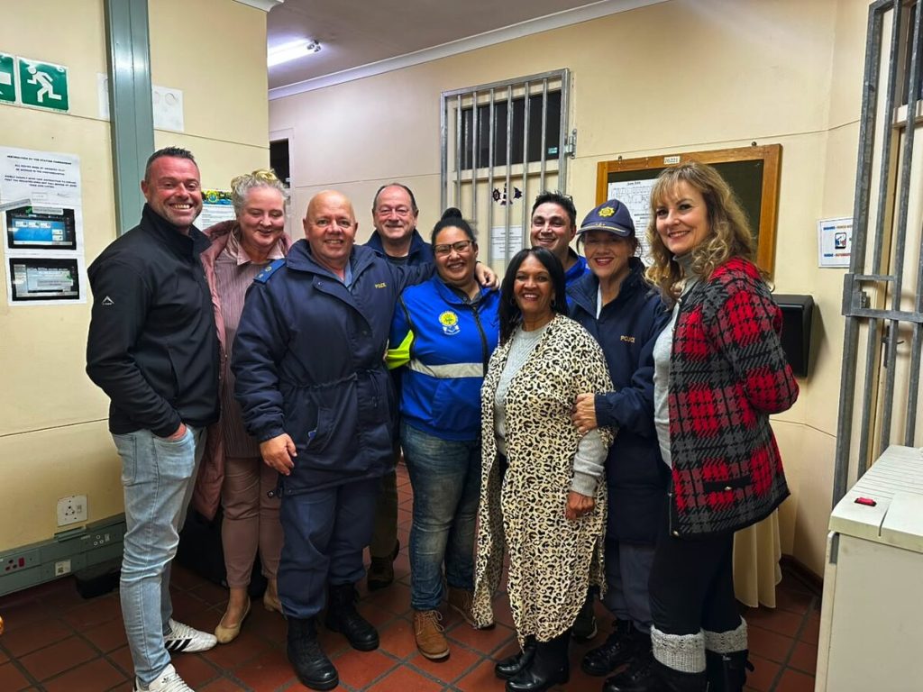 Somerset West CPF executive committee with police commanders after their election