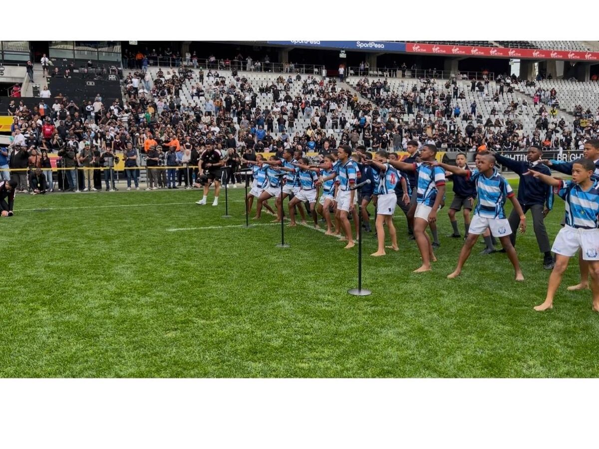 Learners performing "Metho Spirit" war cry in front of the touring All Blacks squad.