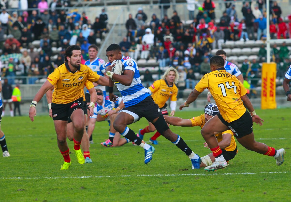 Gino Cupido, Stormers XXlll-speler en Blitzbok van Sir Lowry's Pass, op 'n kraglopie in die Stormers XXIII se vierderonde-Curriebekerwedstryd teen die Vrystaat Cheetahs in die Athlone-stadion op Sondag 9 Augustus. Foto: Rashied Isaacs