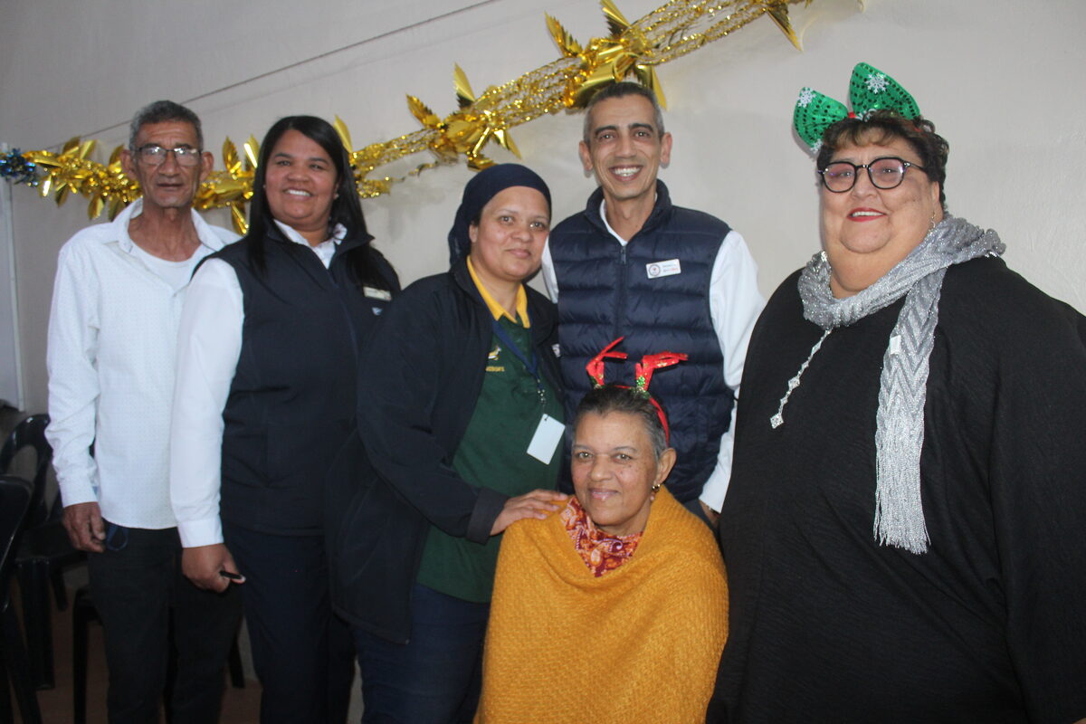 Wings of Hope bied 'Kerfees in Julie'.