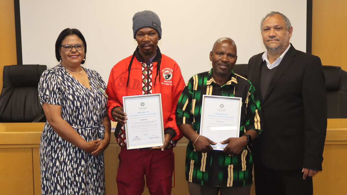 Ward 85 committee members and officials at Subcouncil 8