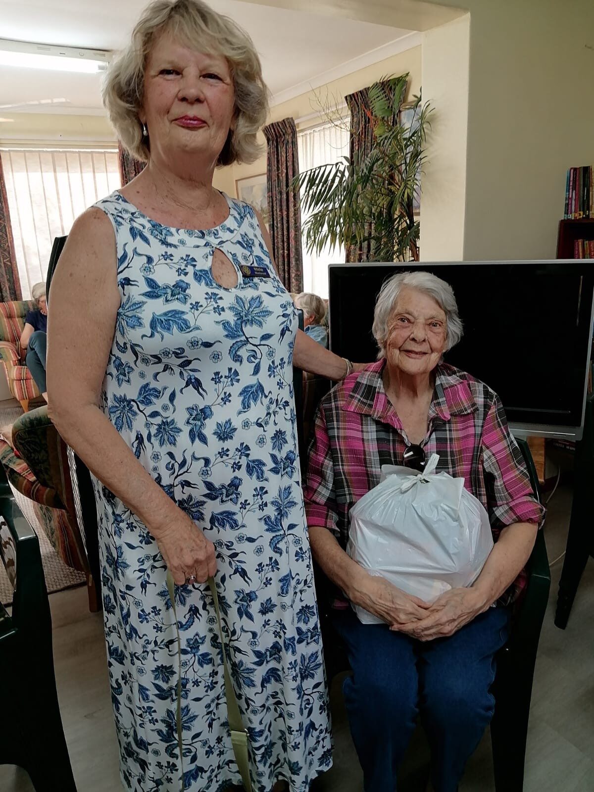 Rotary Anns donation