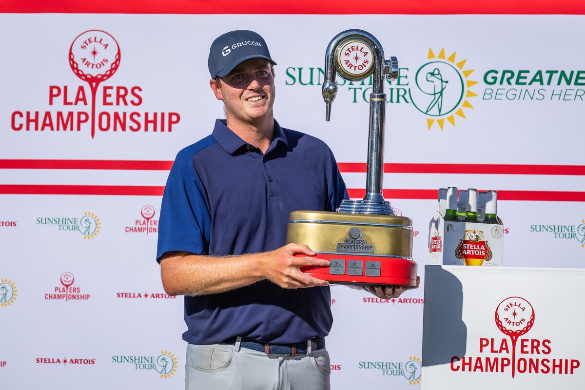 Deon Germishuys with the Stella Artois Players Championship trophy, which he won at the Glendower Golf Club in Edenvale on Sunday 25 October. Photo: Tyrone Winfield/Sunshine Tour