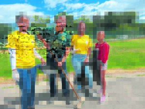 Jeug help met skoonmakery in Kreefgat