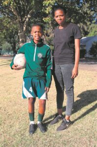 Help sokkerseun oorsee speel