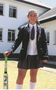 Dié 14-jarige het haar oog, hand op die bal