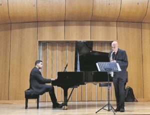 VERMAAK: Twee vir die prys van een by Endler-saal