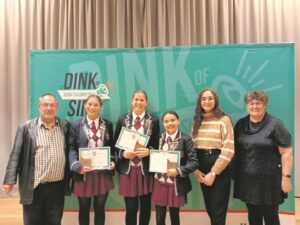 Bloemhoffers vaar goed in ‘Dink of Sink’-debatkompetisie