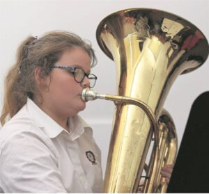 Bloemhof kry eerste tuba-speler