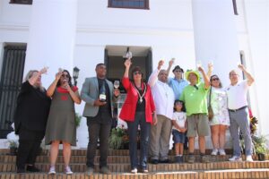 FOTO’S: Kleurvolle parade seën someroes