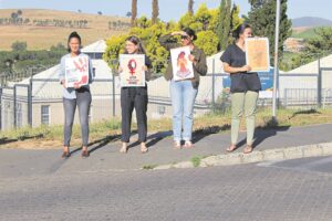 Dorothea-onnies hou stille protes teen geslagsgeweld