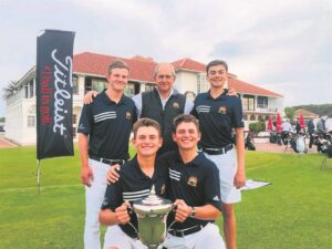 PRG wys sy slag op gholfbaan