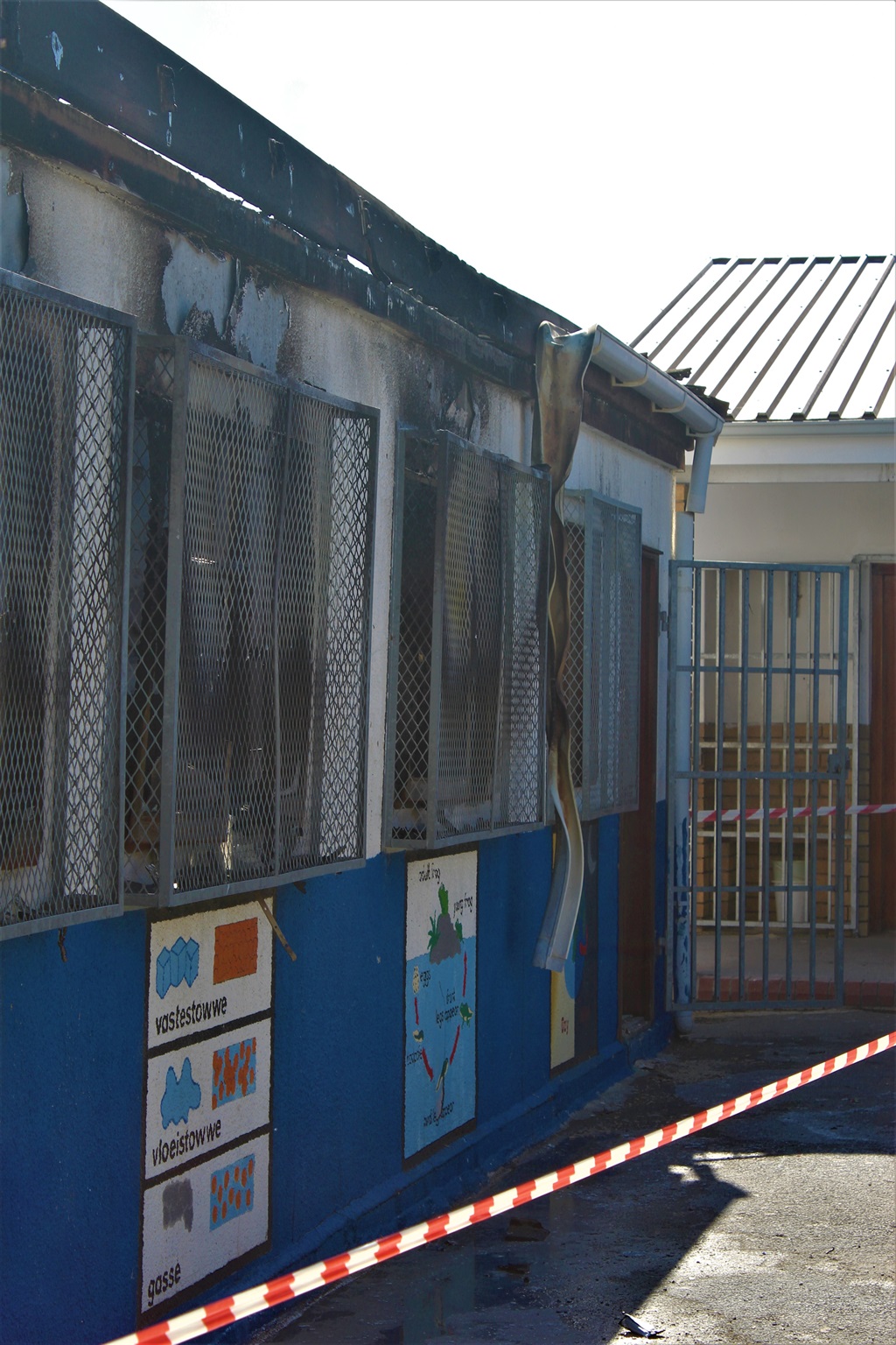  twee klaskamers by St.?Vincent Primêr, naby Koele