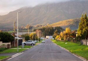 Inwoners neem veiligheid van Stellenbosch-woonbuurt terug