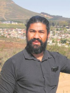 Jong Mandelas wil ander help