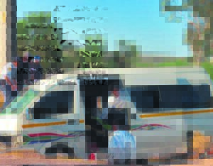 School taxi crashes into ditch in Klapmuts