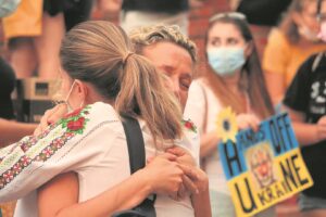 Studente staan saam teen oorlog