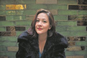 Luna met nuwe werk op verhoog