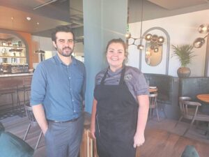 Restaurantdroom: Gaan ek wag of waag?