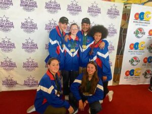 Dansers bring medaljes terug