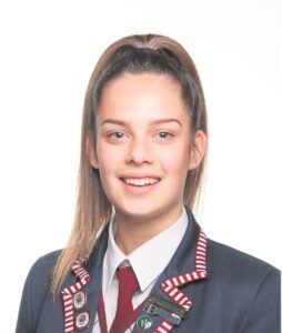 Jana wys dat sy nou Duits se baas is