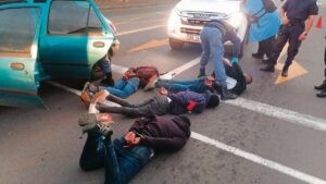 Suspected burglars nabbed in early morning operation in Helshoogte Road