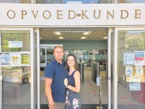 Studentepaartjie woeker én swot